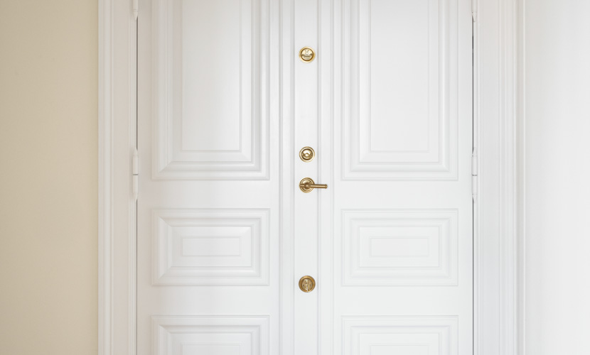 Opgangsdøre i herskabelig ejendom